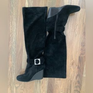 BCBG leather boots almost new size 8, 22 inches